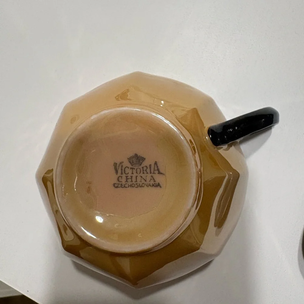 Lusterware Tea Set - Picture 5 of 6